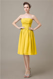 Pretty Strapless Chiffon A-line Knee-Length Bridesmaid Dresses